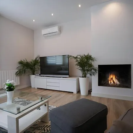 Nyaraló Luxury House With Pool Castelldefels