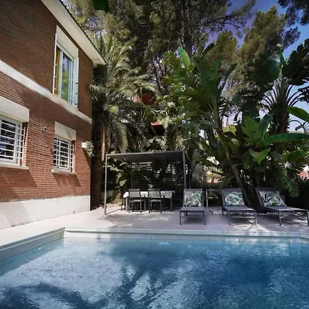 Luxury House With Pool *